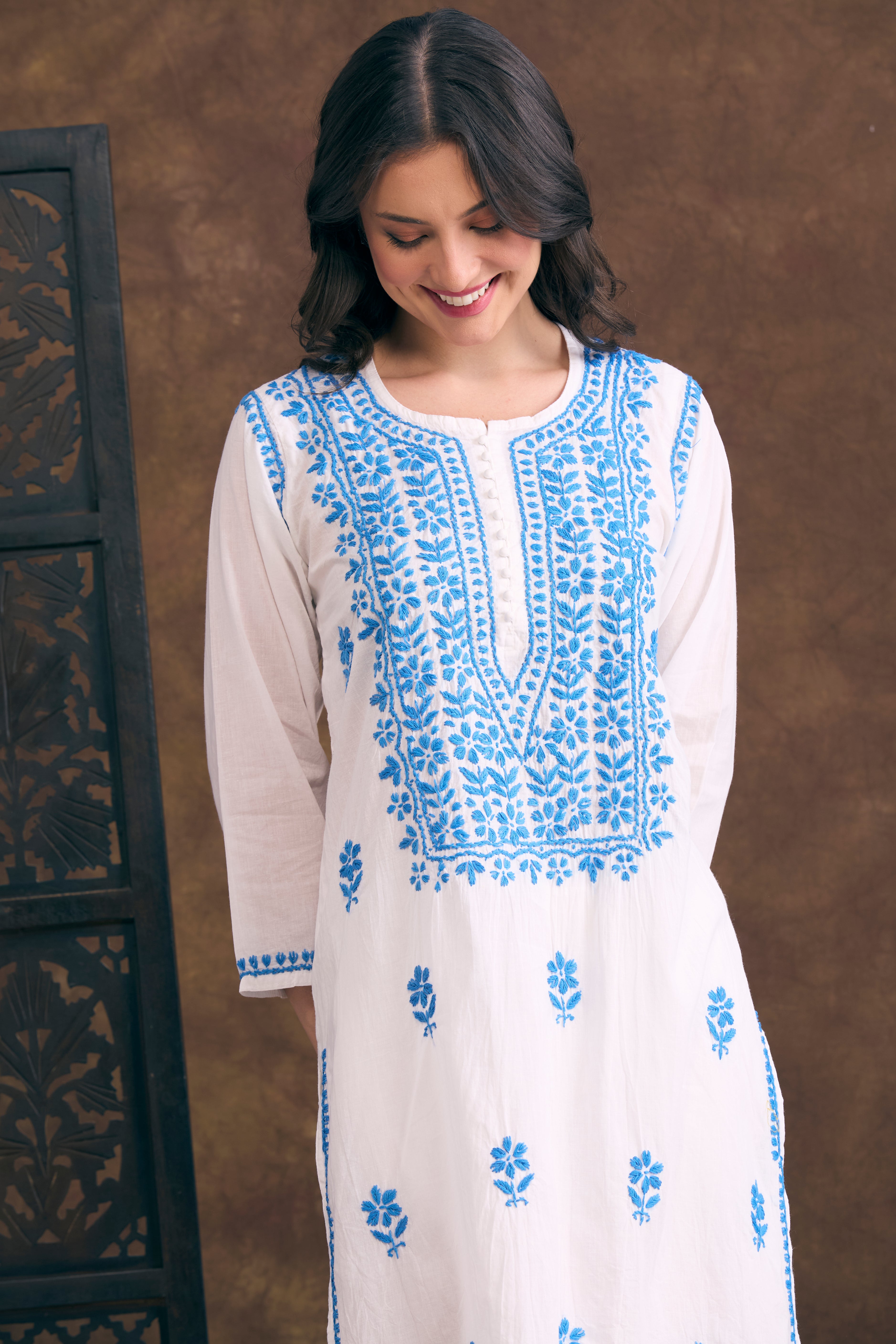 Aafreen White &amp; Blue Chikankari Cotton Kurta